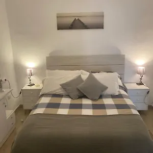 https://acogedor-apartamento-en-primera-lnea-de-playa.es-andalucia.com